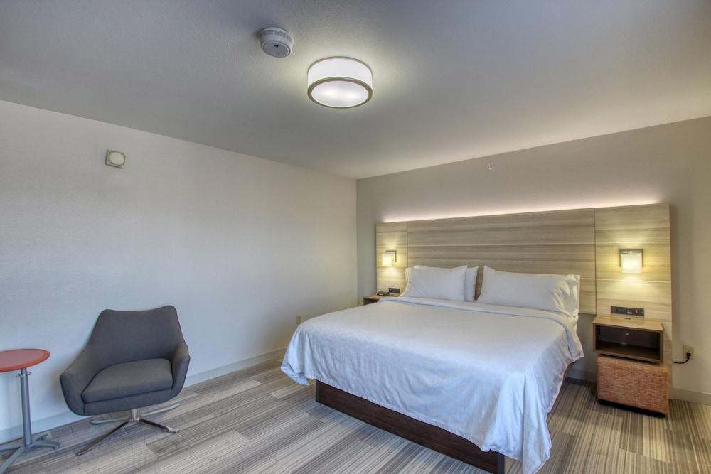 Holiday Inn Express Hotel & Suites Milwaukee Airport By Ihg Екстериор снимка