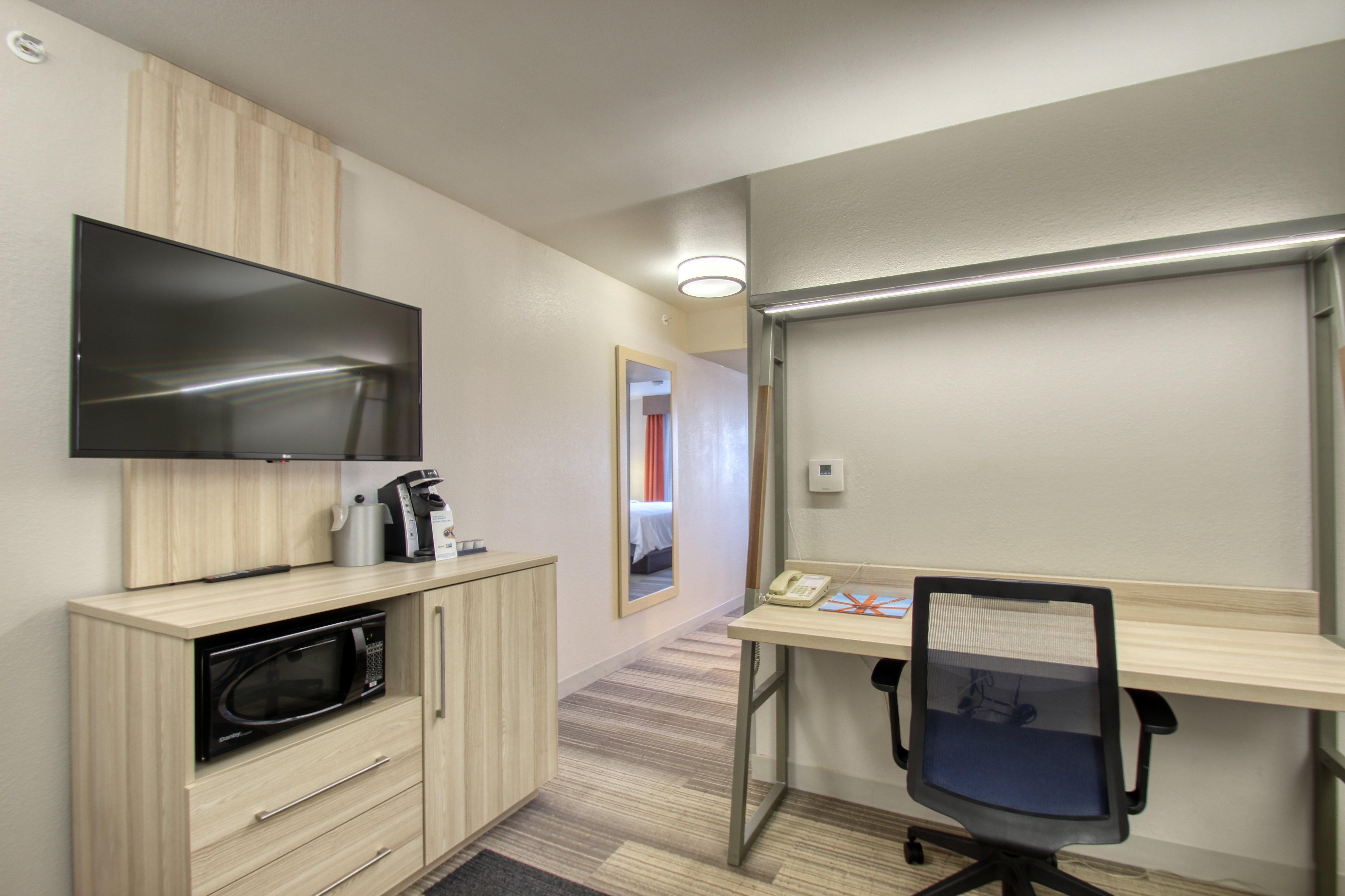 Holiday Inn Express Hotel & Suites Milwaukee Airport By Ihg Екстериор снимка