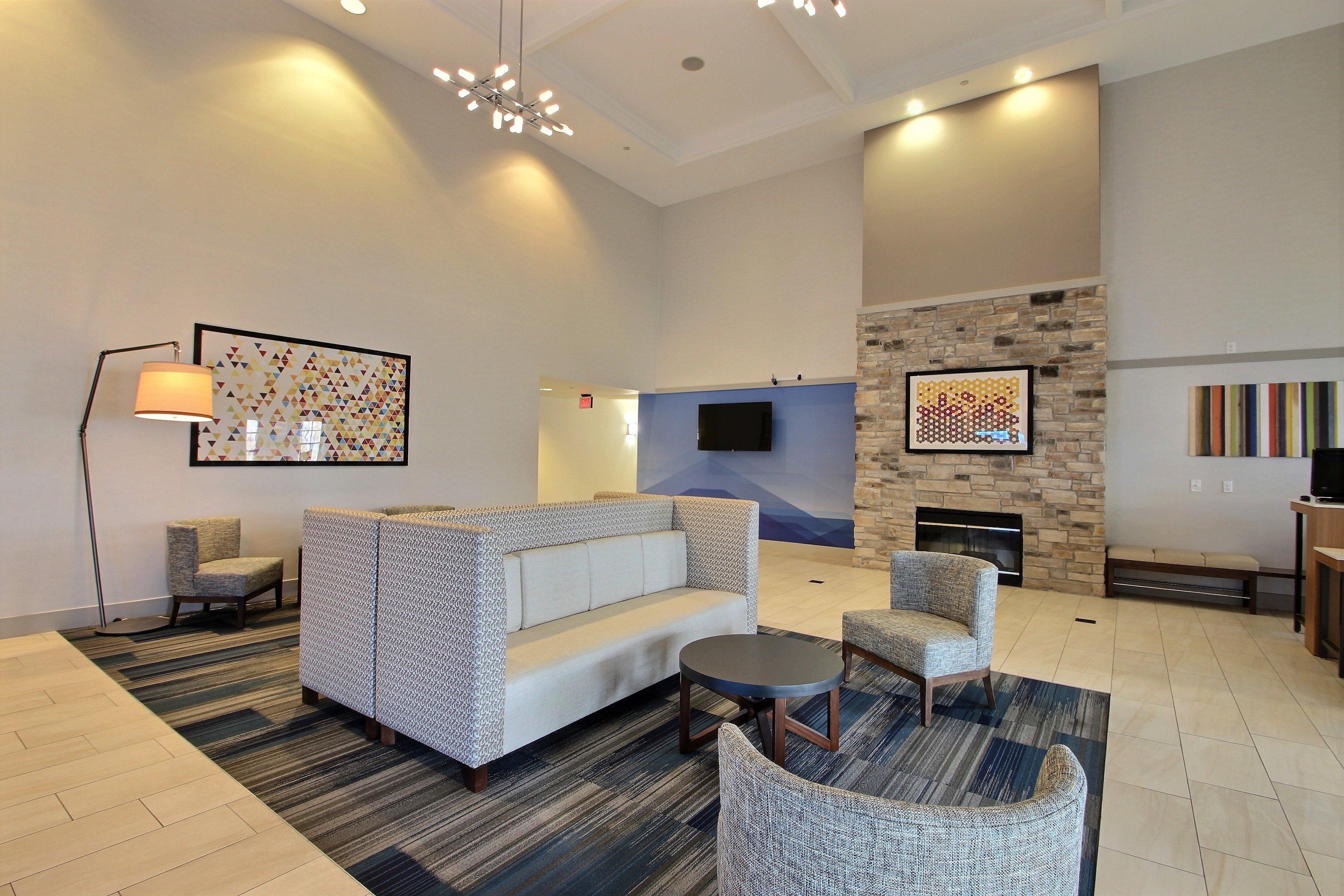Holiday Inn Express Hotel & Suites Milwaukee Airport By Ihg Екстериор снимка