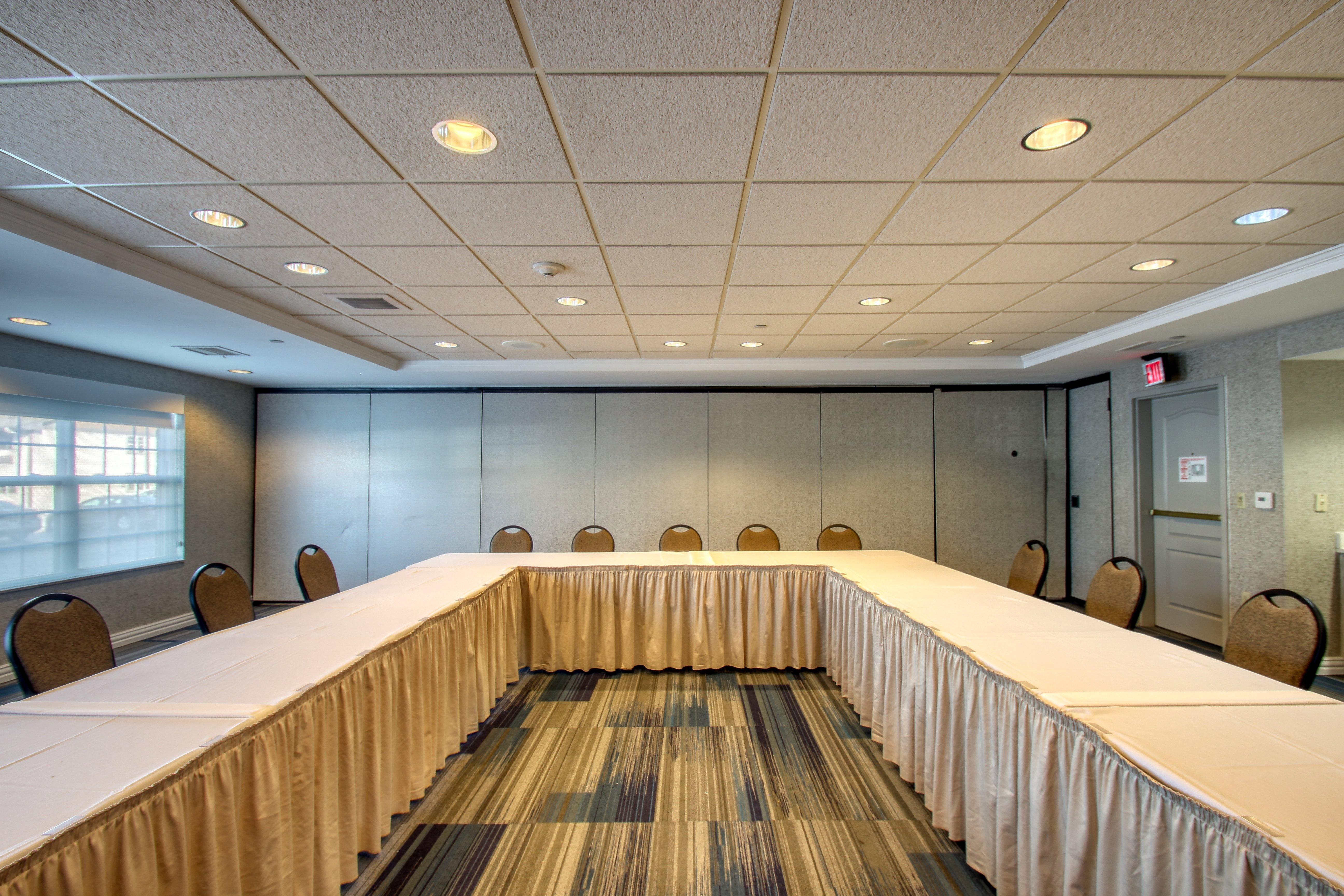 Holiday Inn Express Hotel & Suites Milwaukee Airport By Ihg Екстериор снимка