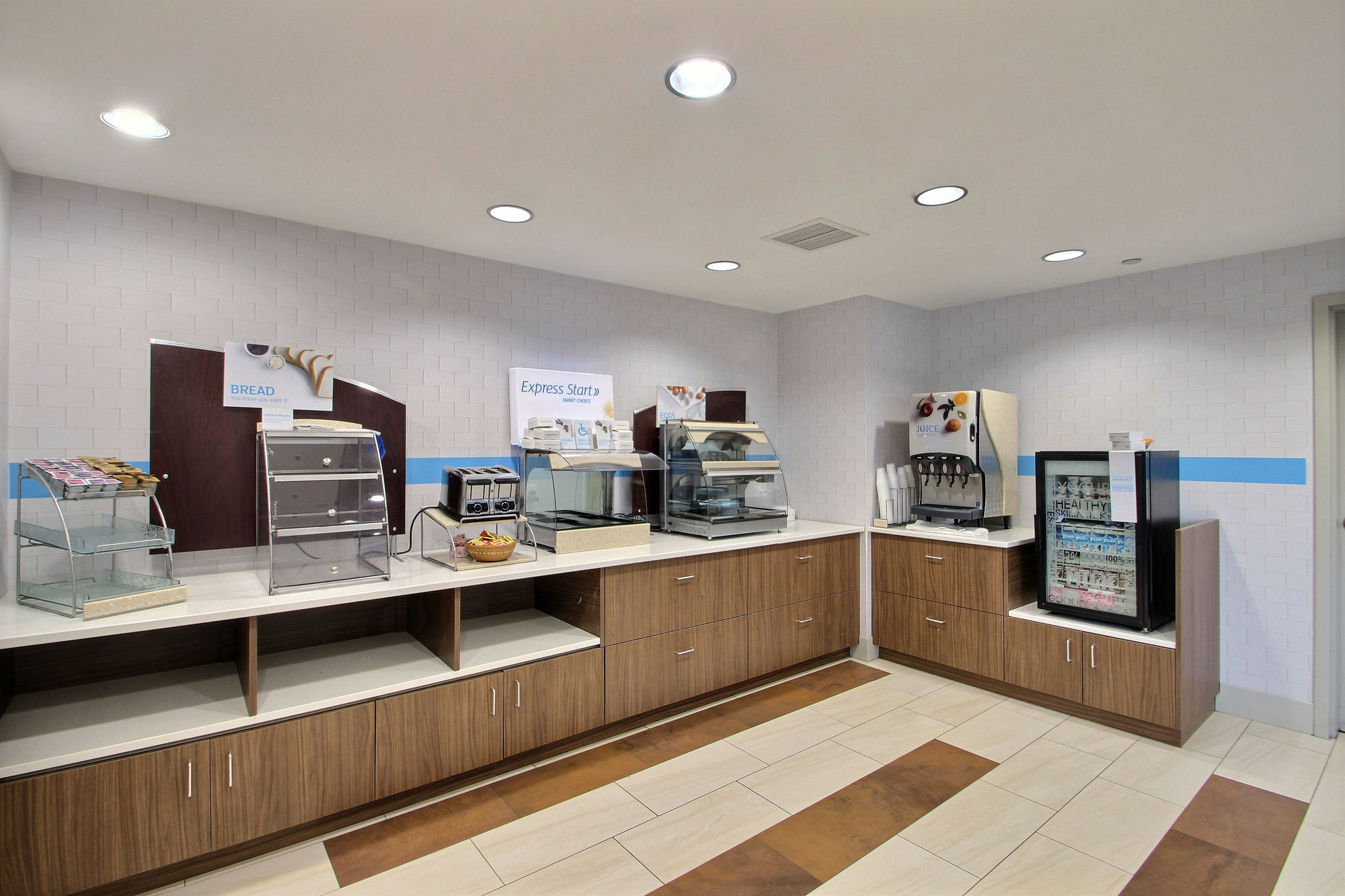 Holiday Inn Express Hotel & Suites Milwaukee Airport By Ihg Екстериор снимка