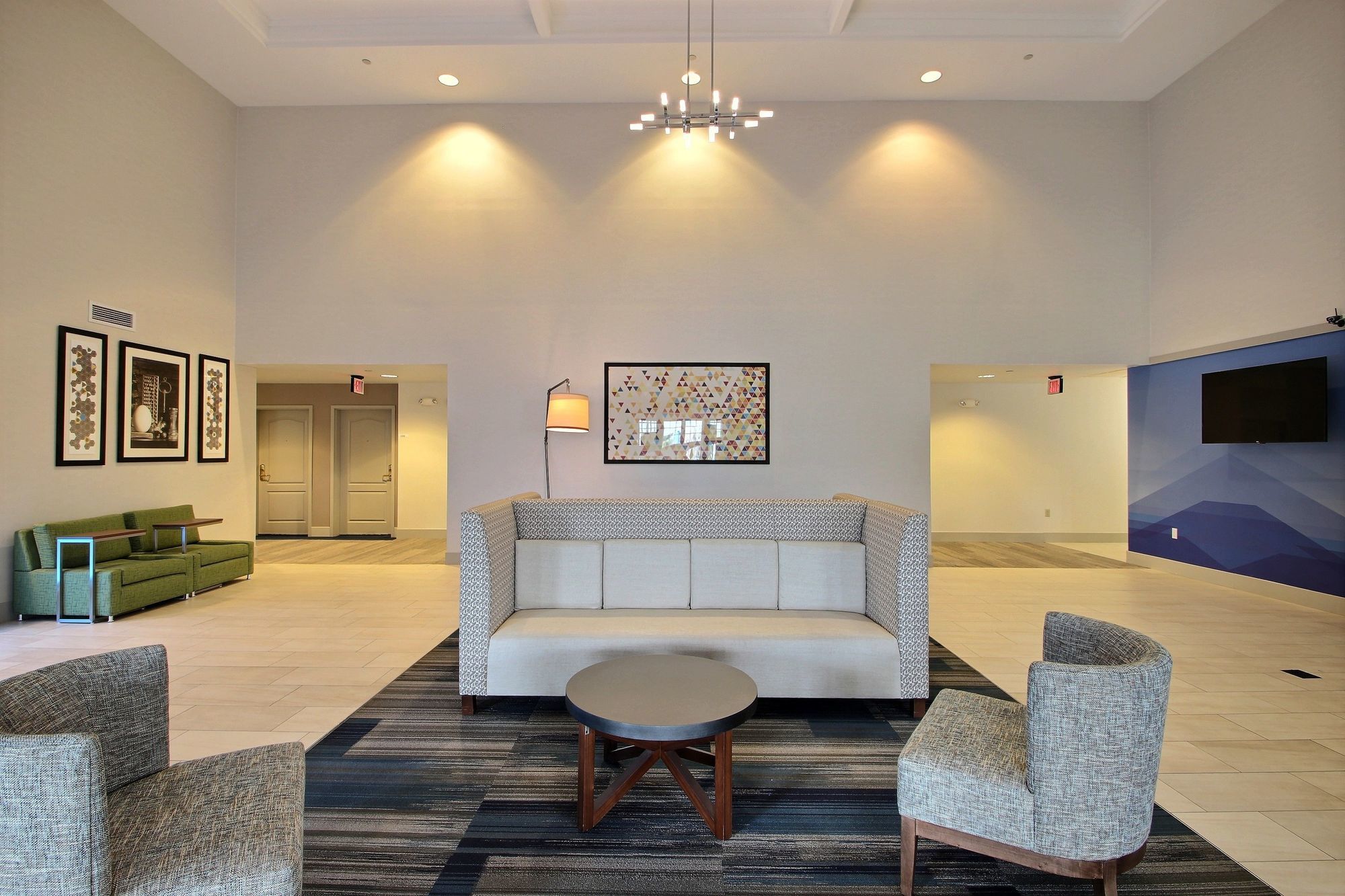 Holiday Inn Express Hotel & Suites Milwaukee Airport By Ihg Екстериор снимка